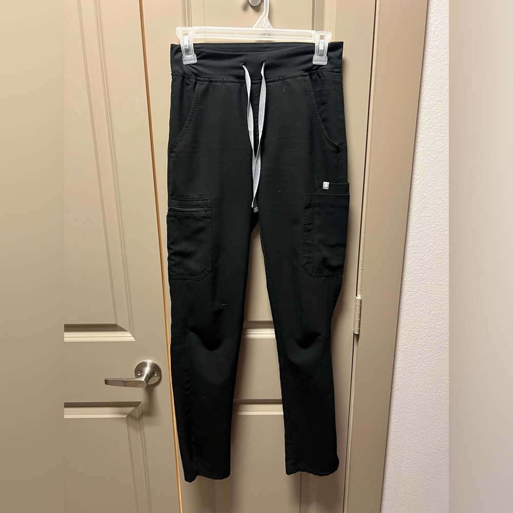 Figs Yola Skinny Straight Scrub Pants